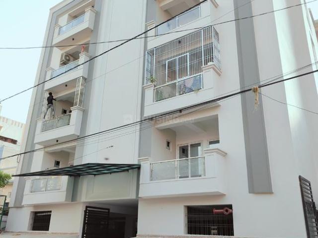 3 BHK Apartment in The Mall Avenue for rent Lucknow. The reference number is 20206630