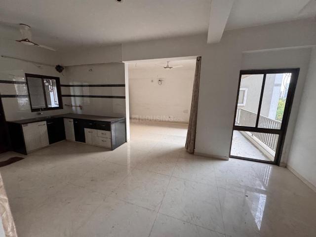 3 BHK Apartment in Tragad for rent Ahmedabad. The reference number is 20326379