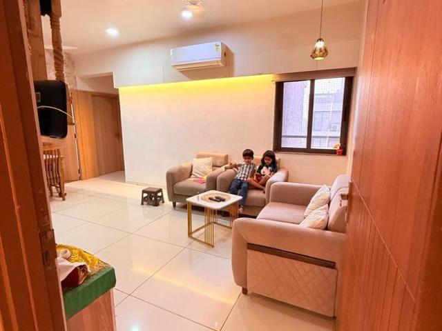 3 BHK Apartment in Tragad for resale Ahmedabad. The reference number is 19949538