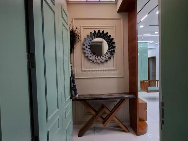 3 BHK Apartment in Tragad for resale Ahmedabad. The reference number is 20508645