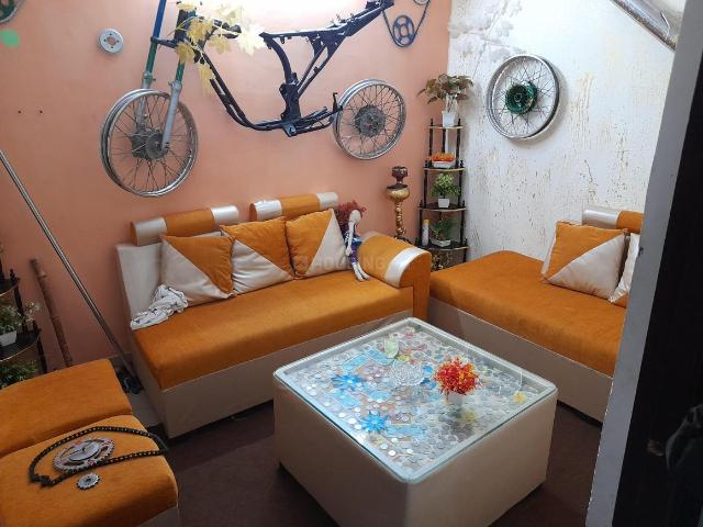 3 BHK Apartment in Tughlakabad for resale New Delhi. The reference number is 20999384