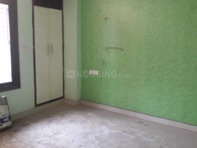 3 BHK Apartment in Uttam Nagar for resale New Delhi. The reference number is 16446497