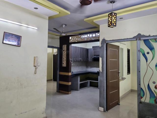 3 BHK Apartment in Uttam Nagar for resale New Delhi. The reference number is 20738866
