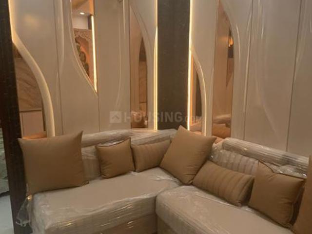 3 BHK Apartment in Uttam Nagar for resale New Delhi. The reference number is 20741403