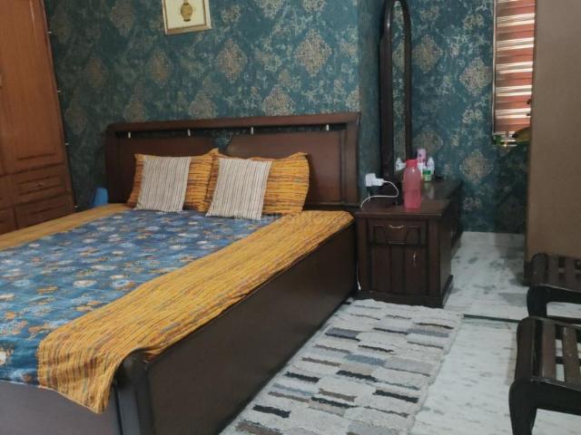 3 BHK Apartment in Vaishali for rent Ghaziabad. The reference number is 19014320