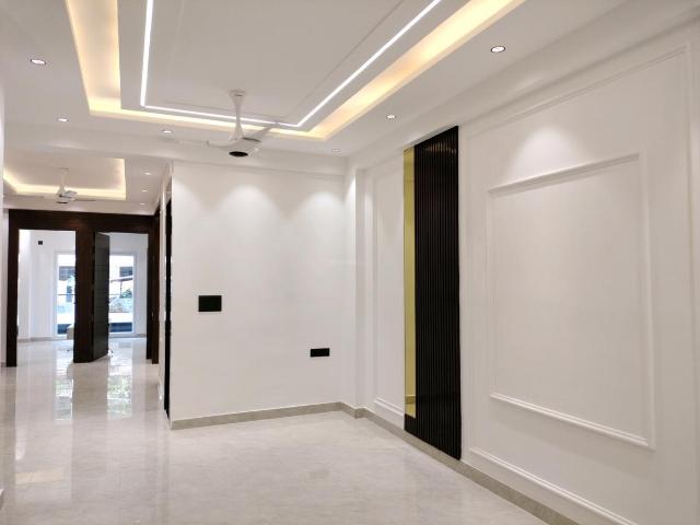 3 BHK Apartment in Vaishali for resale Ghaziabad. The reference number is 12886690