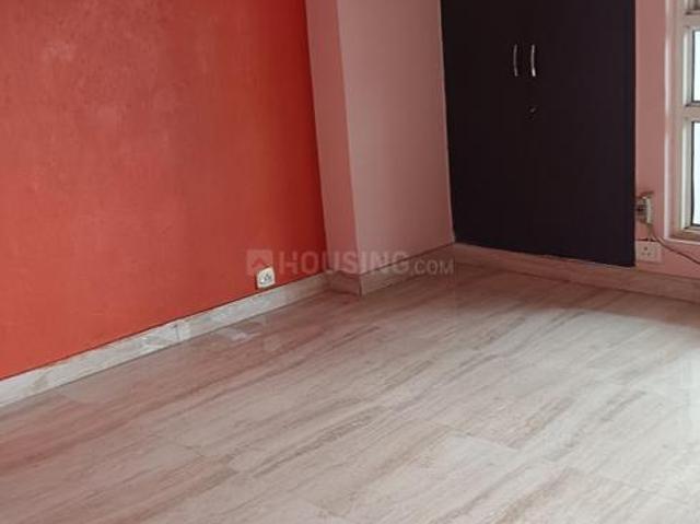 3 BHK Apartment in Vaishali for resale Ghaziabad. The reference number is 17894119