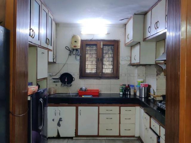 3 BHK Apartment in Vaishali for resale Ghaziabad. The reference number is 18146719