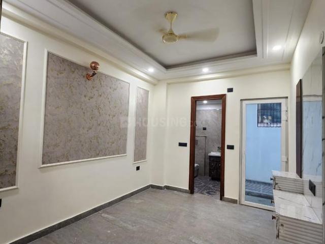 3 BHK Apartment in Vaishali for resale Ghaziabad. The reference number is 19493926