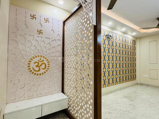 3 BHK Apartment in Vaishali for resale Ghaziabad. The reference number is 19964144
