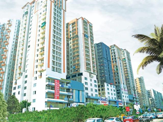 3 BHK Apartment in Vaishali for resale Ghaziabad. The reference number is 21007261