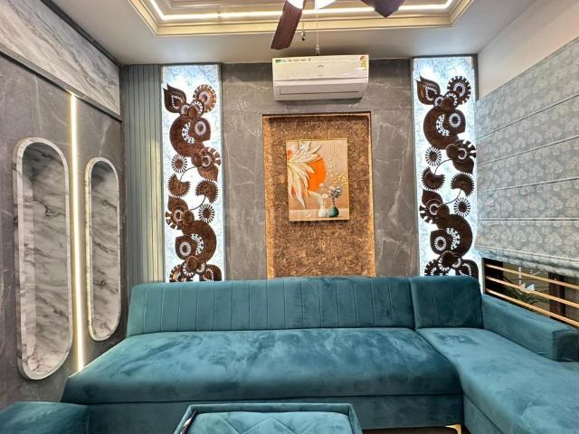 3 BHK Apartment in Vaishali Nagar for resale Jaipur. The reference number is 19987204