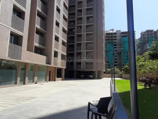 3 BHK Apartment in Vaishno Devi Circle for rent Ahmedabad. The reference number is 11754457