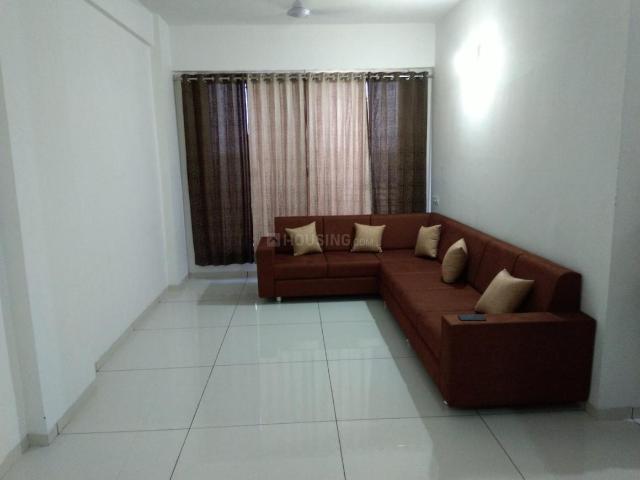 3 BHK Apartment in Vaishno Devi Circle for rent Ahmedabad. The reference number is 16137880