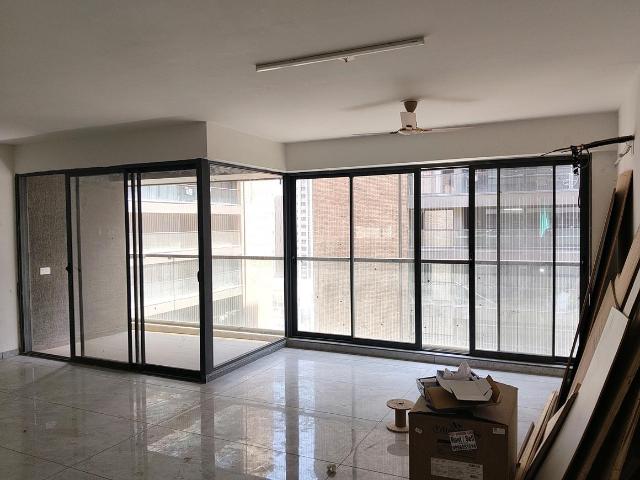 3 BHK Apartment in Vaishno Devi Circle for rent Ahmedabad. The reference number is 18903188
