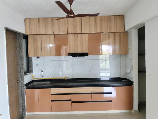 3 BHK Apartment in Vaishno Devi Circle for rent Ahmedabad. The reference number is 18983193