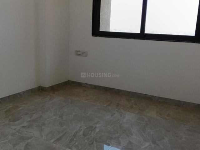 3 BHK Apartment in Vaishno Devi Circle for rent Ahmedabad. The reference number is 18159265