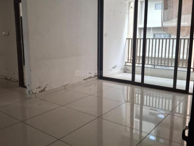 3 BHK Apartment in Vaishno Devi Circle for rent Ahmedabad. The reference number is 19423288