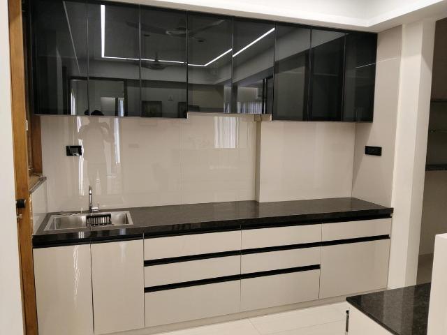 3 BHK Apartment in Vaishno Devi Circle for rent Ahmedabad. The reference number is 19424919