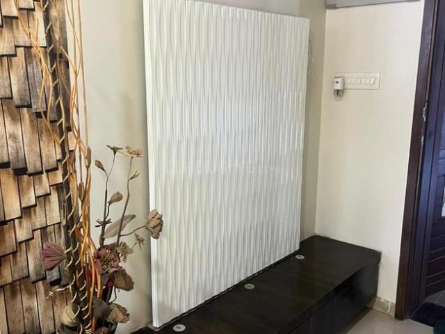 3 BHK Apartment in Vaishno Devi Circle for rent Ahmedabad. The reference number is 19427801