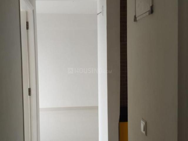 3 BHK Apartment in Vaishno Devi Circle for rent Ahmedabad. The reference number is 19464605