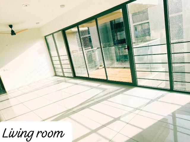 3 BHK Apartment in Vaishno Devi Circle for rent Ahmedabad. The reference number is 19512243