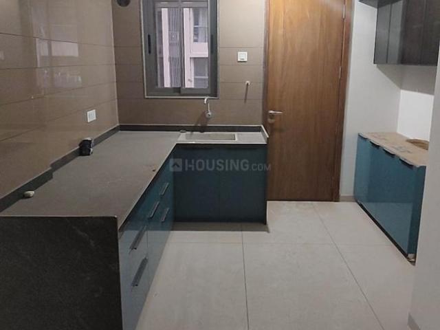 3 BHK Apartment in Vaishno Devi Circle for rent Ahmedabad. The reference number is 19548803