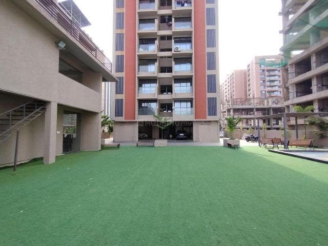 3 BHK Apartment in Vaishno Devi Circle for rent Ahmedabad. The reference number is 19601880