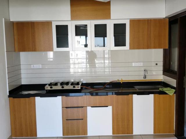3 BHK Apartment in Vaishno Devi Circle for rent Ahmedabad. The reference number is 19660293