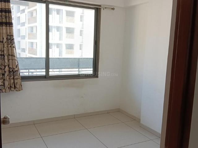 3 BHK Apartment in Vaishno Devi Circle for rent Ahmedabad. The reference number is 19671781