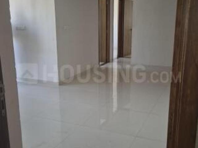 3 BHK Apartment in Vaishno Devi Circle for rent Ahmedabad. The reference number is 19689210