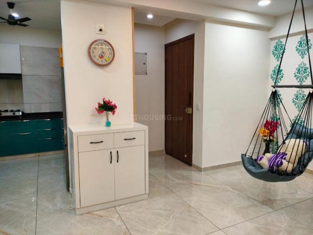 3 BHK Apartment in Vaishno Devi Circle for rent Ahmedabad. The reference number is 19756663