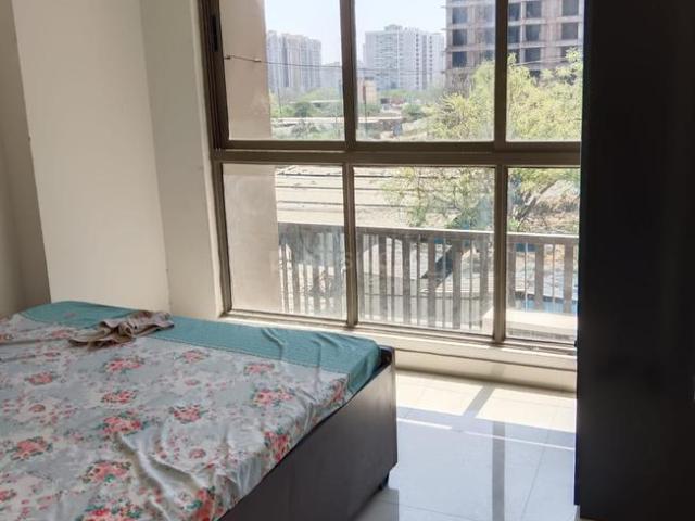 3 BHK Apartment in Vaishno Devi Circle for rent Ahmedabad. The reference number is 19758495