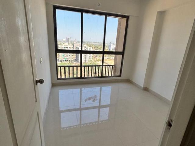 3 BHK Apartment in Vaishno Devi Circle for rent Ahmedabad. The reference number is 19774723