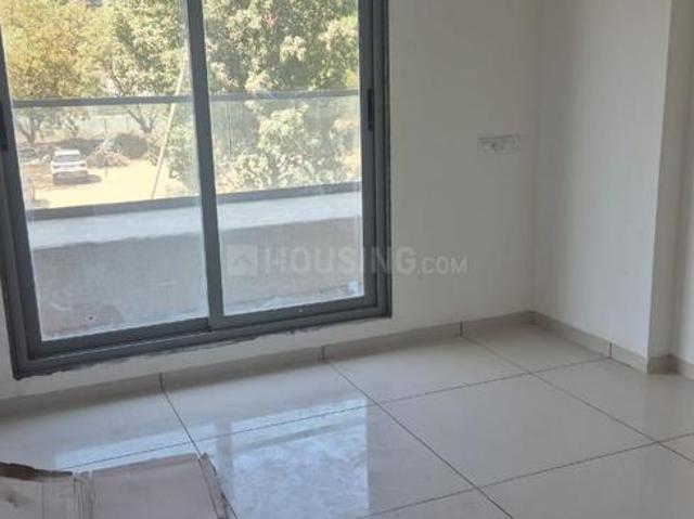 3 BHK Apartment in Vaishno Devi Circle for rent Ahmedabad. The reference number is 19779776