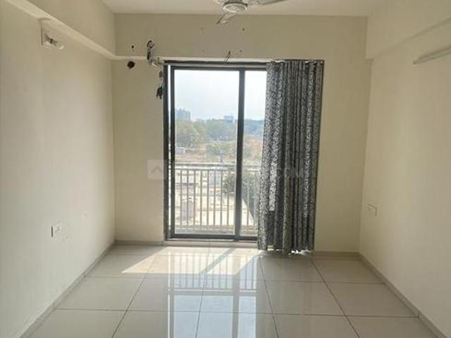 3 BHK Apartment in Vaishno Devi Circle for rent Ahmedabad. The reference number is 19828621