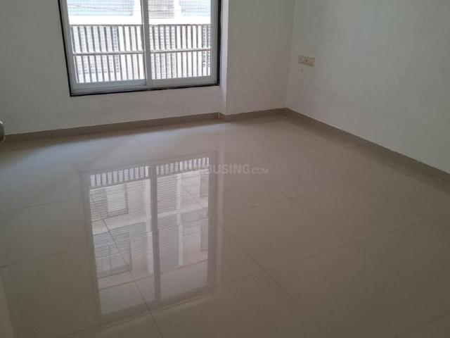 3 BHK Apartment in Vaishno Devi Circle for rent Ahmedabad. The reference number is 19870900