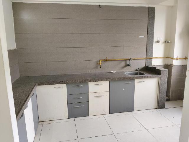 3 BHK Apartment in Vaishno Devi Circle for rent Ahmedabad. The reference number is 19934989