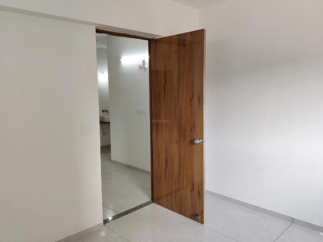 3 BHK Apartment in Vaishno Devi Circle for rent Ahmedabad. The reference number is 19935189