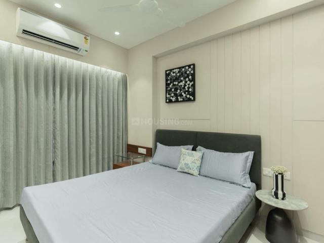 3 BHK Apartment in Vaishno Devi Circle for rent Ahmedabad. The reference number is 19948250