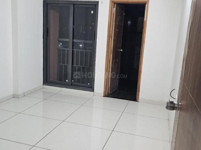 3 BHK Apartment in Vaishno Devi Circle for rent Ahmedabad. The reference number is 19956548