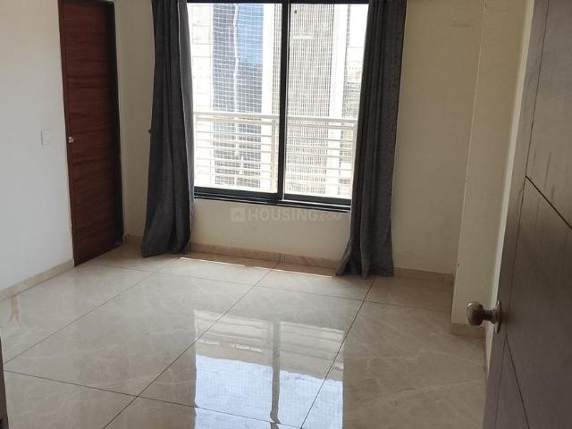 3 BHK Apartment in Vaishno Devi Circle for rent Ahmedabad. The reference number is 19170842
