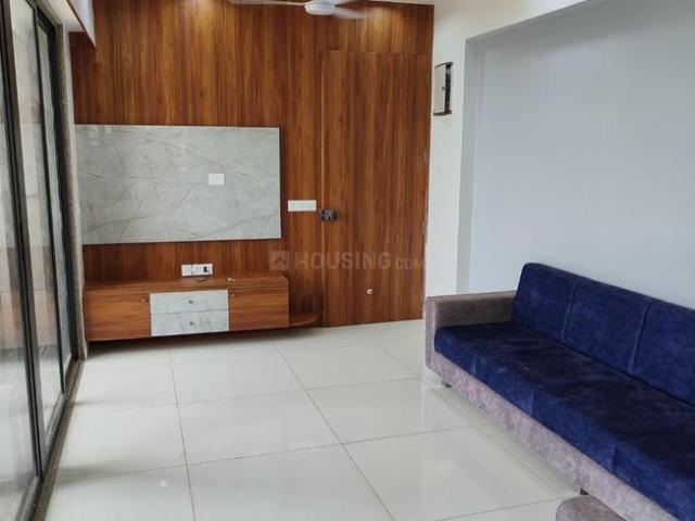 3 BHK Apartment in Vaishno Devi Circle for rent Ahmedabad. The reference number is 19225431