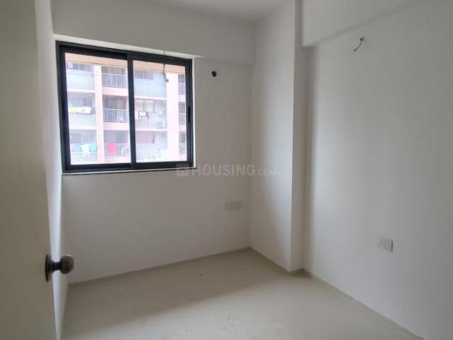 3 BHK Apartment in Vaishno Devi Circle for rent Ahmedabad. The reference number is 19264661