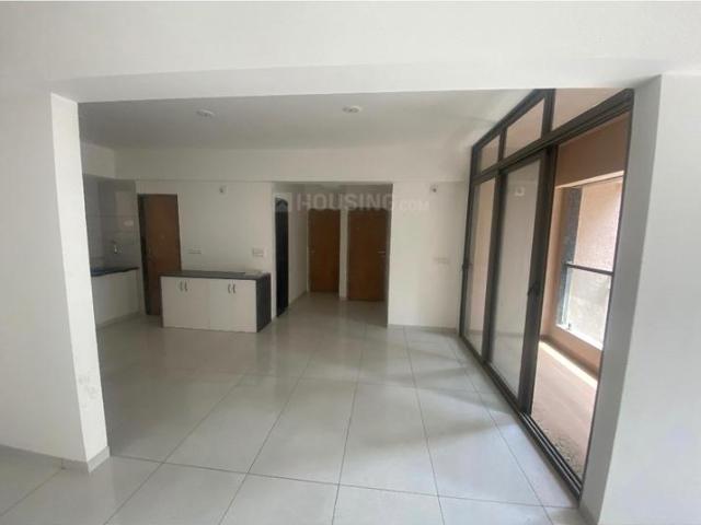 3 BHK Apartment in Vaishno Devi Circle for rent Ahmedabad. The reference number is 19302866