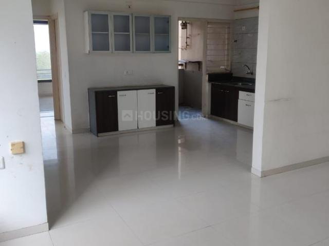 3 BHK Apartment in Vaishno Devi Circle for rent Ahmedabad. The reference number is 19302979