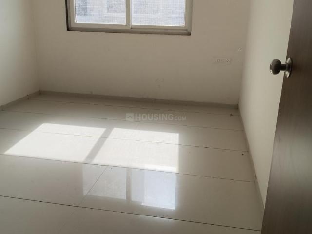 3 BHK Apartment in Vaishno Devi Circle for rent Ahmedabad. The reference number is 20406987