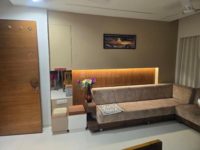 3 BHK Apartment in Vaishno Devi Circle for rent Ahmedabad. The reference number is 20418203