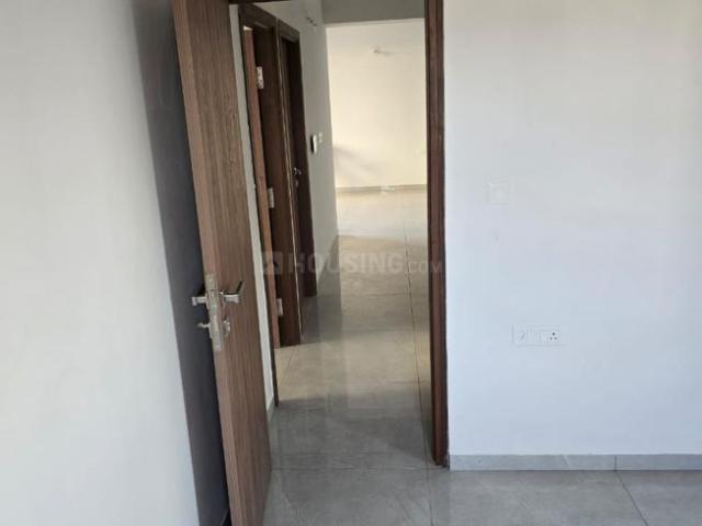 3 BHK Apartment in Vaishno Devi Circle for rent Ahmedabad. The reference number is 20432016
