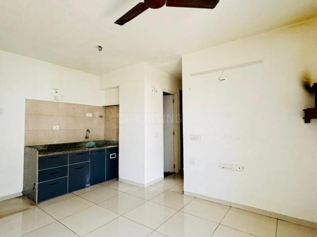 3 BHK Apartment in Vaishno Devi Circle for rent Ahmedabad. The reference number is 20456389